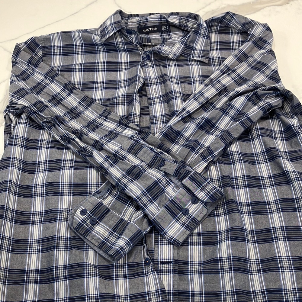 Nautica men’s Large Button down shirt